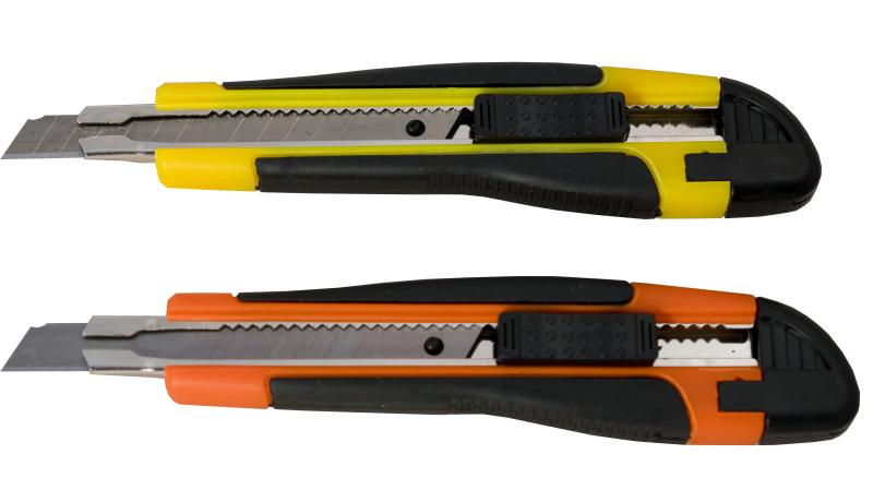 SaKOTA TAPÉTAVÁGÓ  9  MM PENGÉVEL,  FÉM MEGVEZETŐVEL